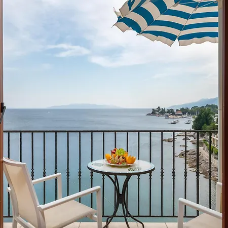 Miramar Hotel 4*