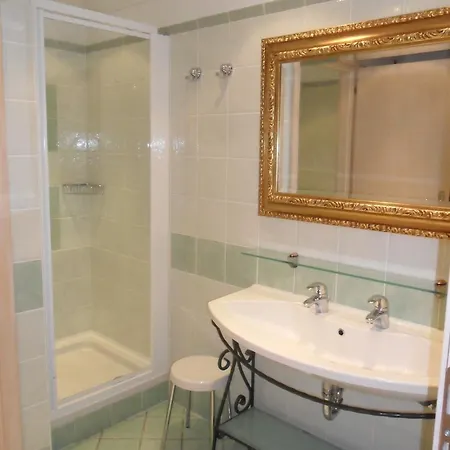 Miramar Hotel 4*